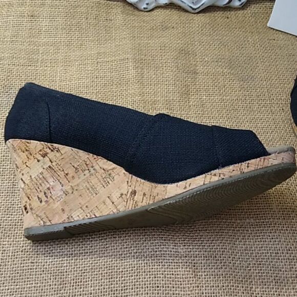 Aloha Island 10m Cork Heels, Black Material - Picture 5 of 7